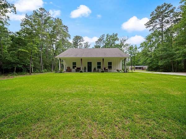 15.5 Acres of Land with Home for Sale in Huntington, Texas