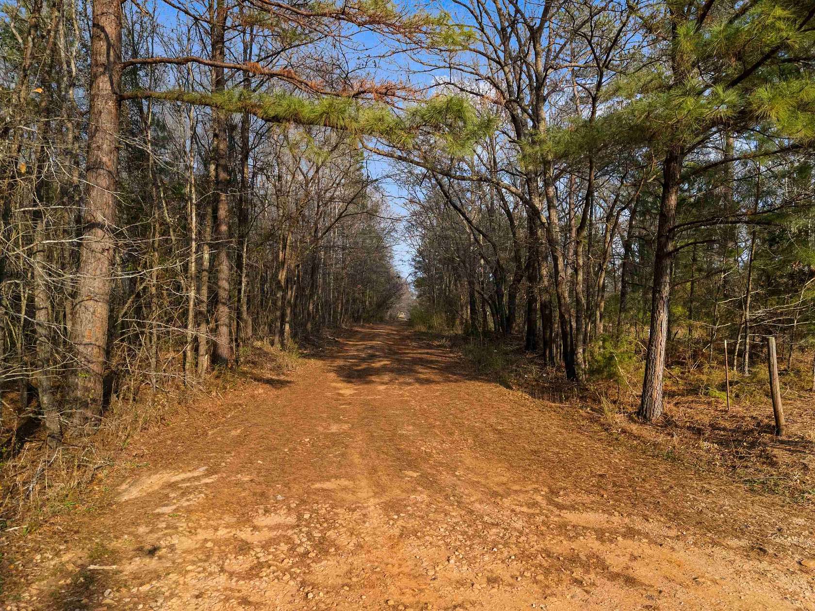 10 Acres of Residential Land for Sale in Kilgore, Texas