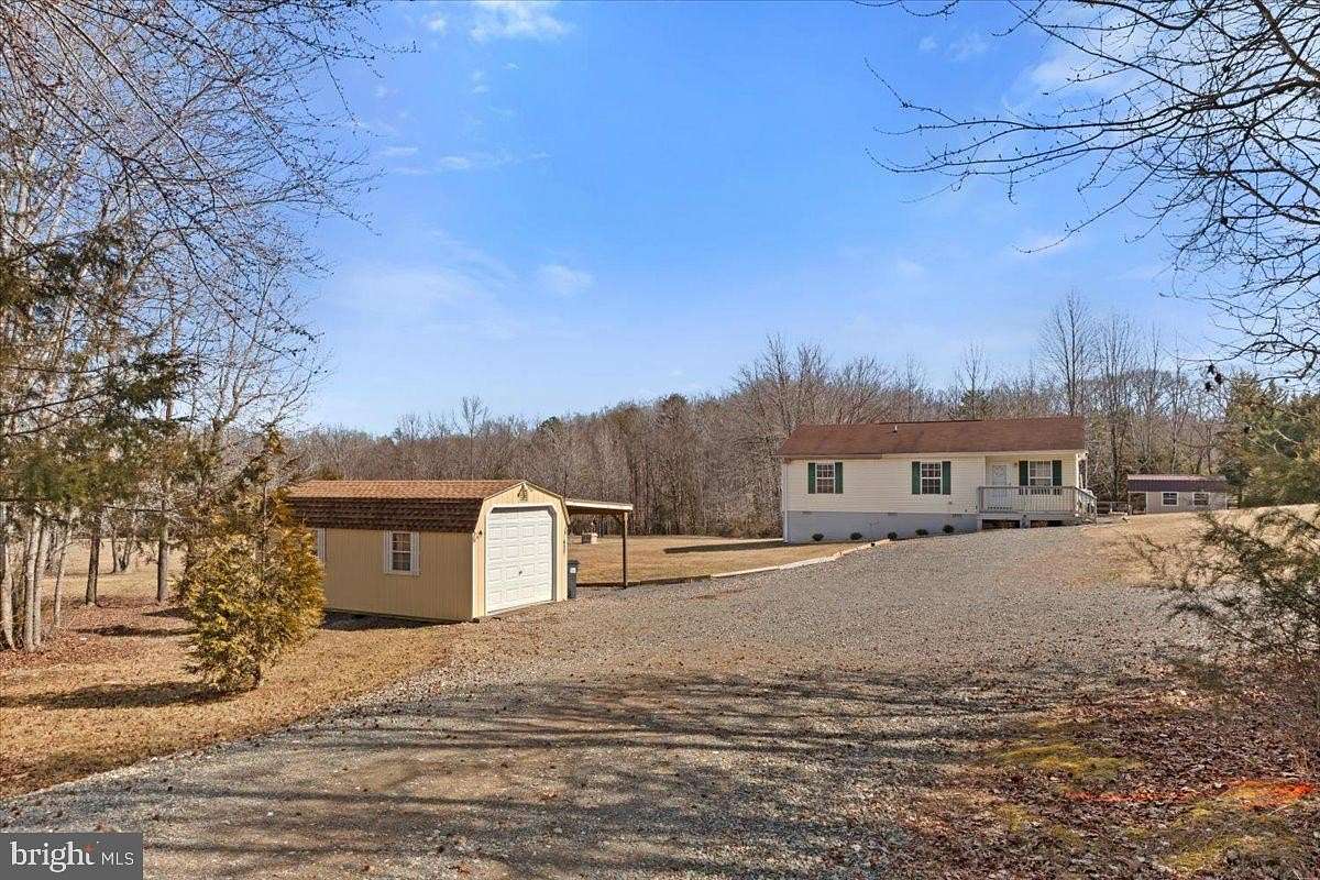 1.82 Acres of Land with Home for Sale in Mineral, Virginia