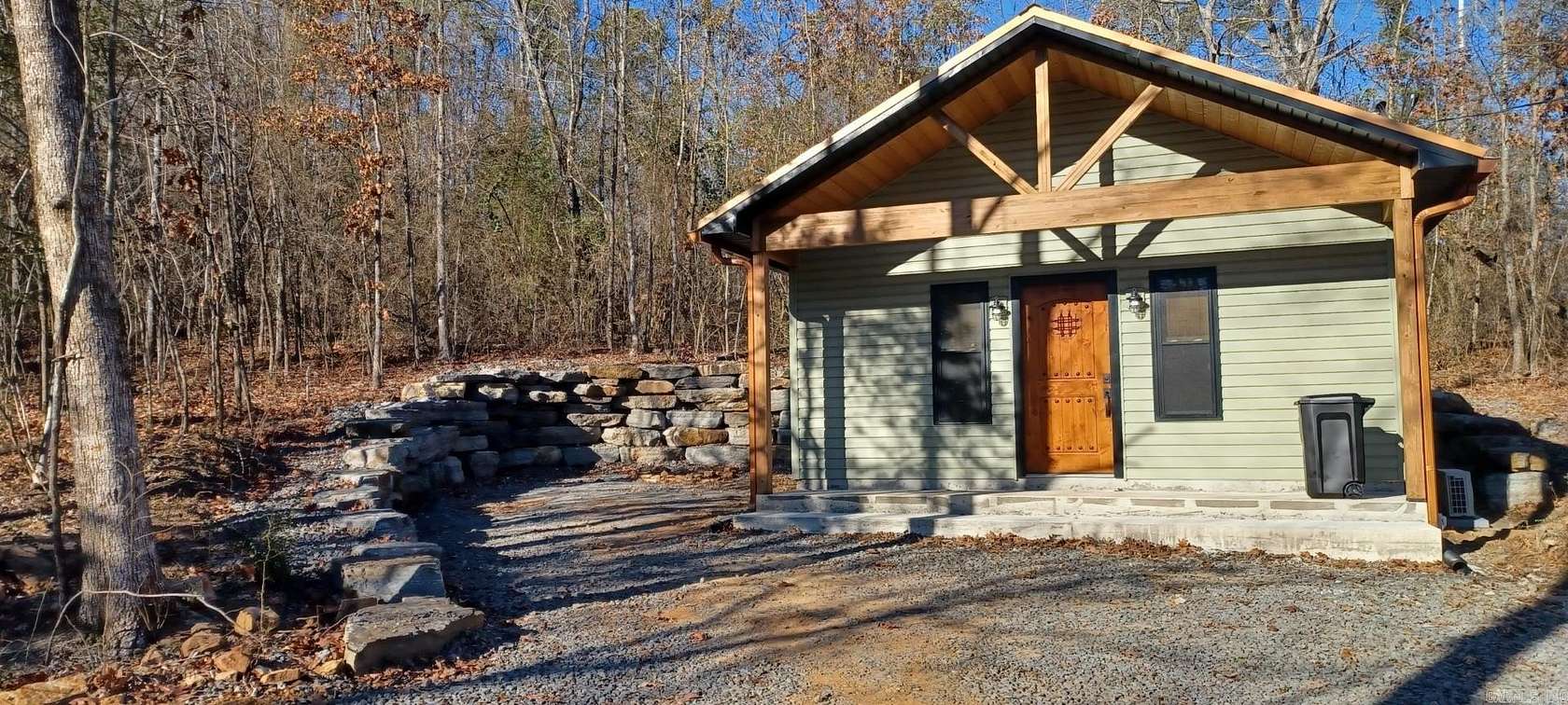 0.55 Acres of Land with Home for Lease in Edgemont, Arkansas