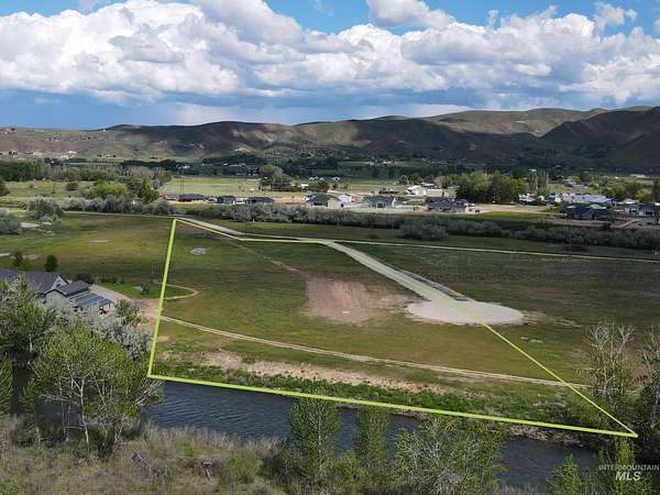 5.84 Acres of Residential Land for Sale in Emmett, Idaho