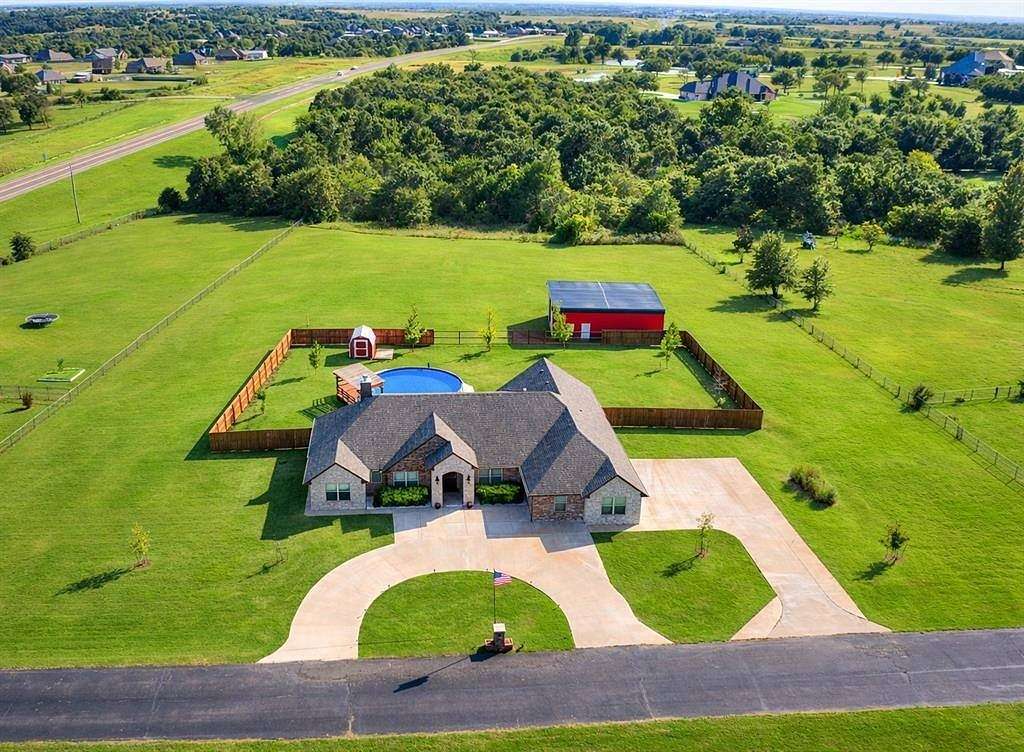 2.72 Acres of Land with Home for Sale in Blanchard, Oklahoma