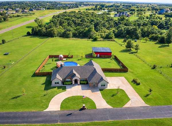 2.72 Acres of Land with Home for Sale in Blanchard, Oklahoma