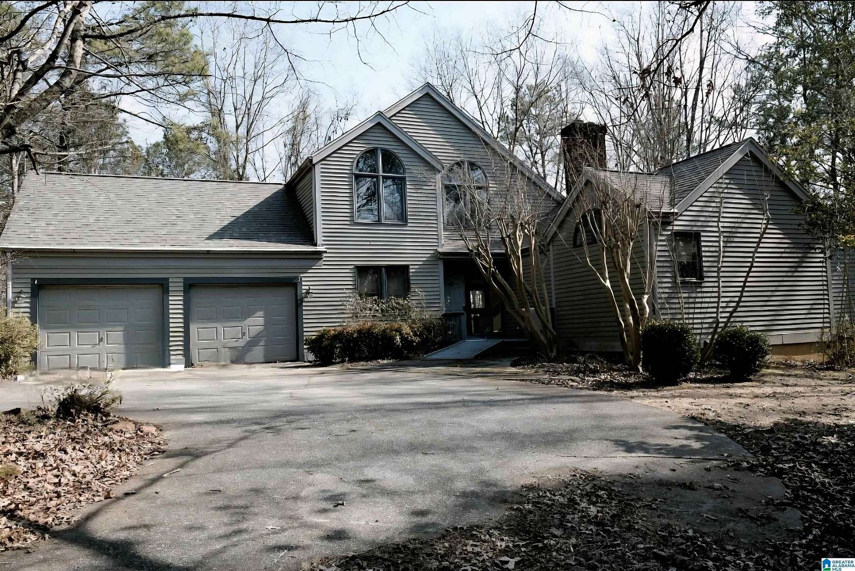 15.2 Acres of Land with Home for Sale in Sylacauga, Alabama