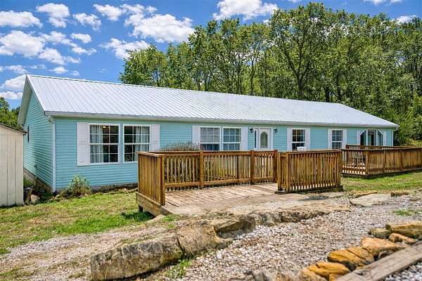 1.6 Acres of Land with Home for Sale in Russellville, Kentucky