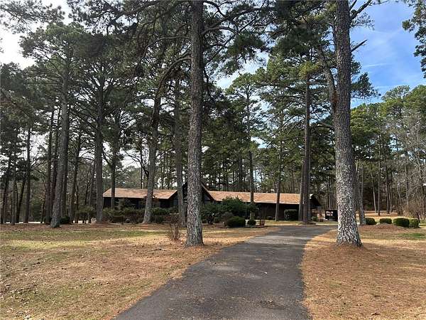 4 Acres of Land with Home for Sale in Russellville, Arkansas
