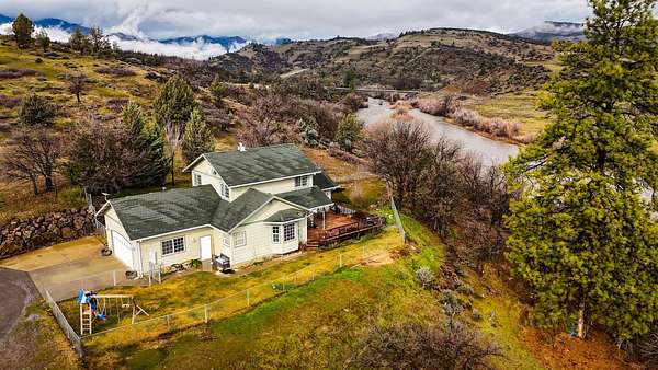 2.5 Acres of Land with Home for Sale in Hornbrook, California