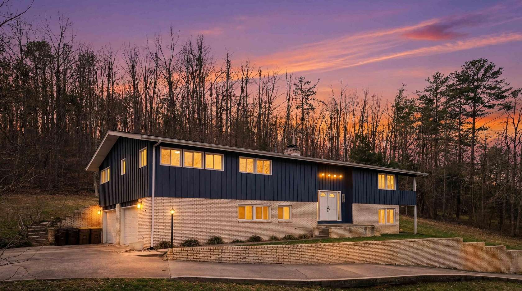 1.5 Acres of Land with Home for Sale in Somerset, Kentucky