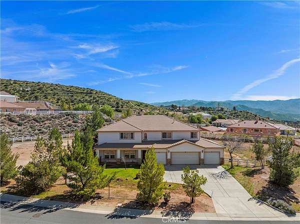 1.5 Acres of Land with Home for Sale in Acton, California