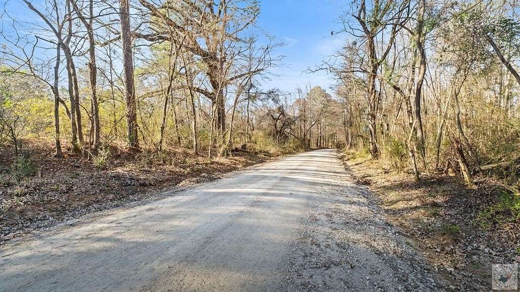 7.5 Acres of Residential Land for Sale in De Kalb, Texas