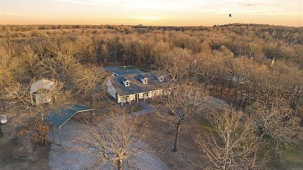 10 Acres of Land with Home for Sale in Skiatook, Oklahoma