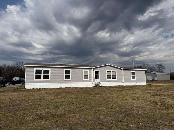 2 Acres of Land with Home for Sale in Fort Gibson, Oklahoma