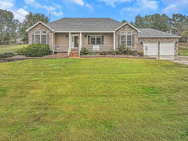 15.5 Acres of Land with Home for Sale in Warsaw, Missouri