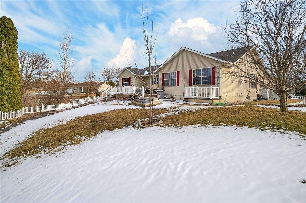 3.7 Acres of Land with Home for Sale in Waterloo, Iowa