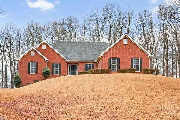 12 Acres of Land with Home for Sale in Statham, Georgia