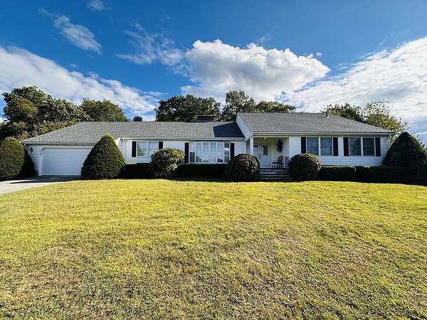 9.66 Acres of Land with Home for Sale in Hardwick, Massachusetts