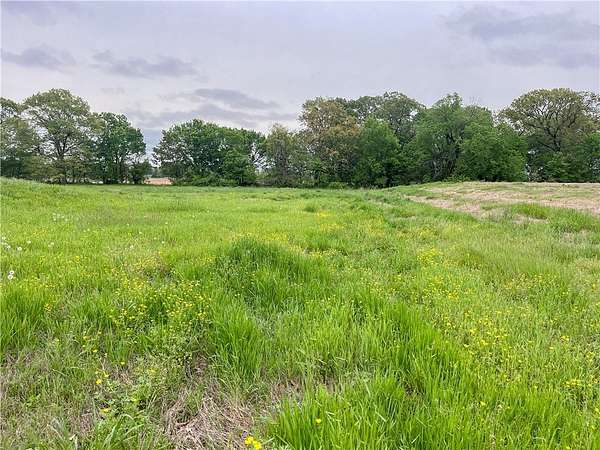 6 Acres of Residential Land for Sale in Fayetteville, Arkansas