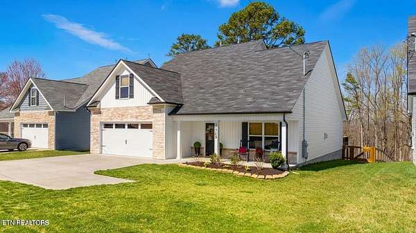 1.63 Acres of Land with Home for Sale in Knoxville, Tennessee