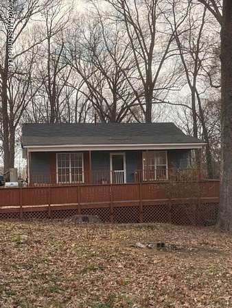 1.8 Acres of Land with Home for Sale in Southaven, Mississippi