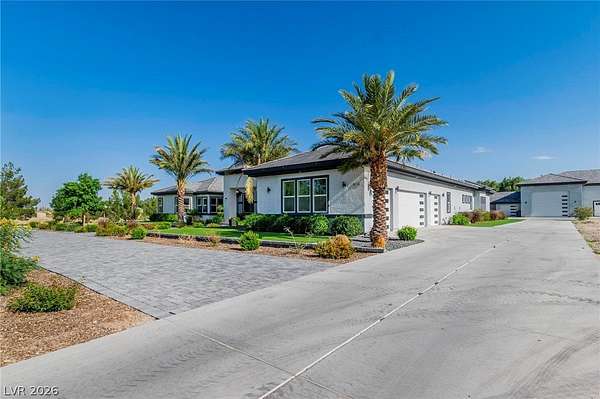 2.6 Acres of Land with Home for Sale in Las Vegas, Nevada