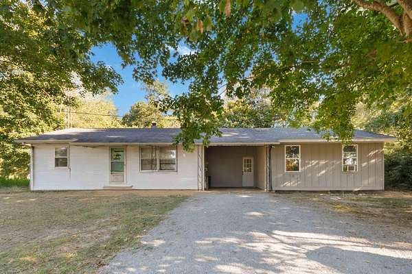 9.4 Acres of Land with Home for Sale in Russell Springs, Kentucky