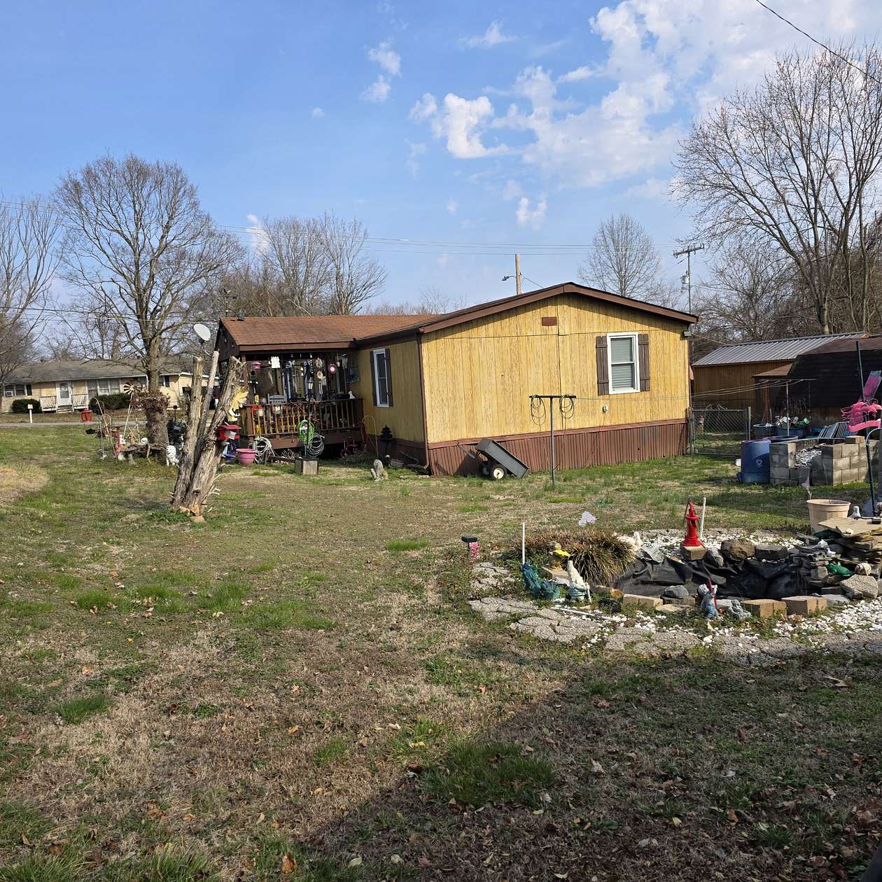 0.77 Acres of Residential Land for Sale in Greenbrier, Tennessee