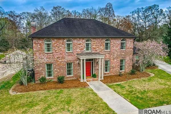 1.55 Acres of Land with Home for Sale in Baton Rouge, Louisiana