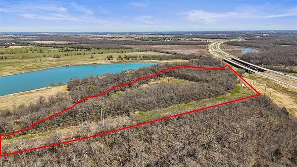 14.3 Acres of Recreational & Residential Land for Sale in Commerce, Texas