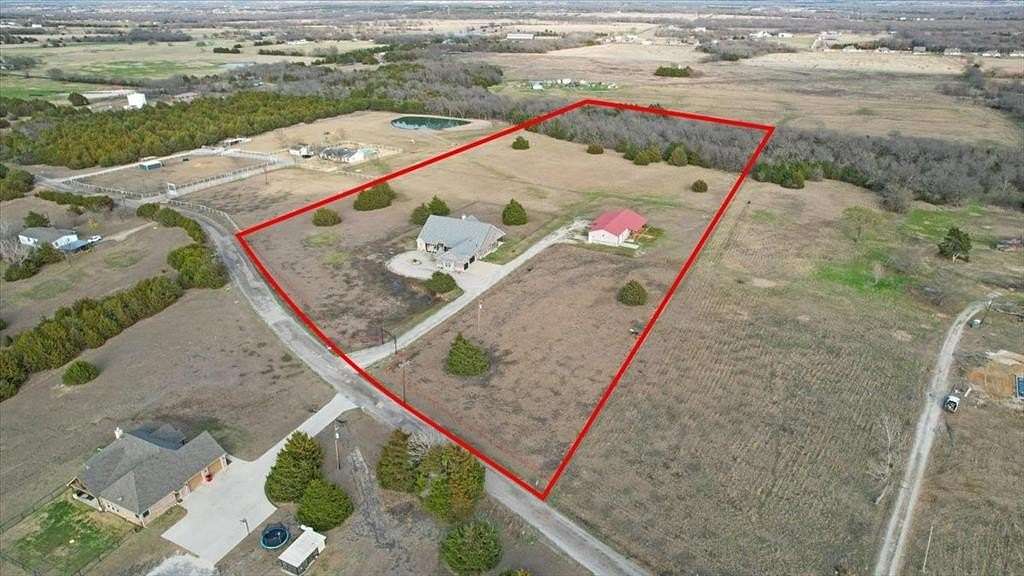 11.3 Acres of Land with Home for Sale in Blue Ridge, Texas