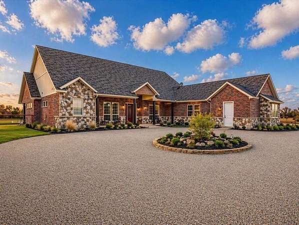 11.3 Acres of Land with Home for Sale in Blue Ridge, Texas