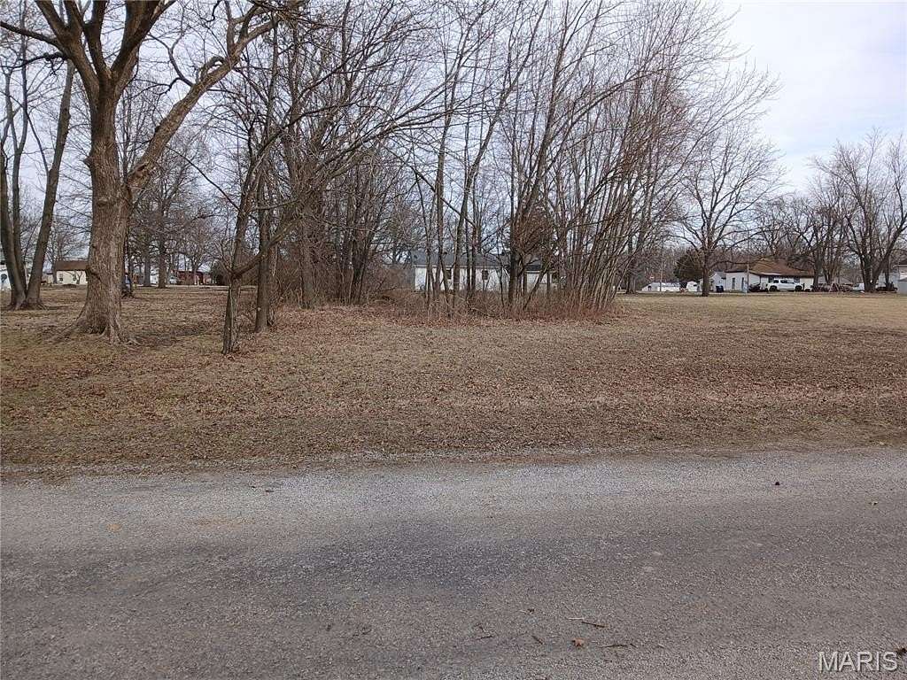 0.52 Acres of Residential Land for Sale in New Douglas, Illinois