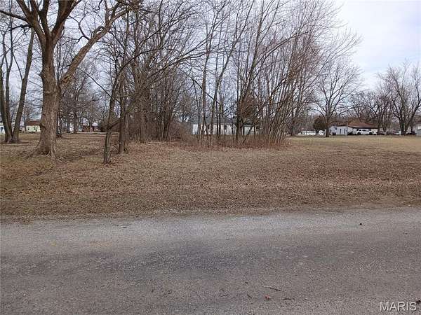 0.52 Acres of Residential Land for Sale in New Douglas, Illinois