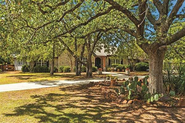 1.5 Acres of Land with Home for Sale in Cross Roads, Texas