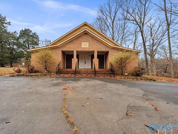 2.9 Acres of Improved Commercial Land for Sale in Hazel Green, Alabama