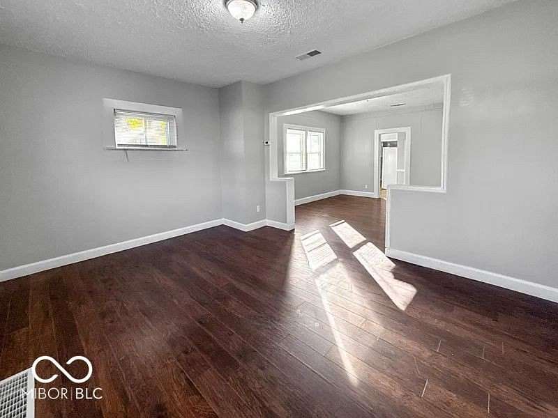 4.58 Acres of Land with Home for Lease in Muncie, Indiana