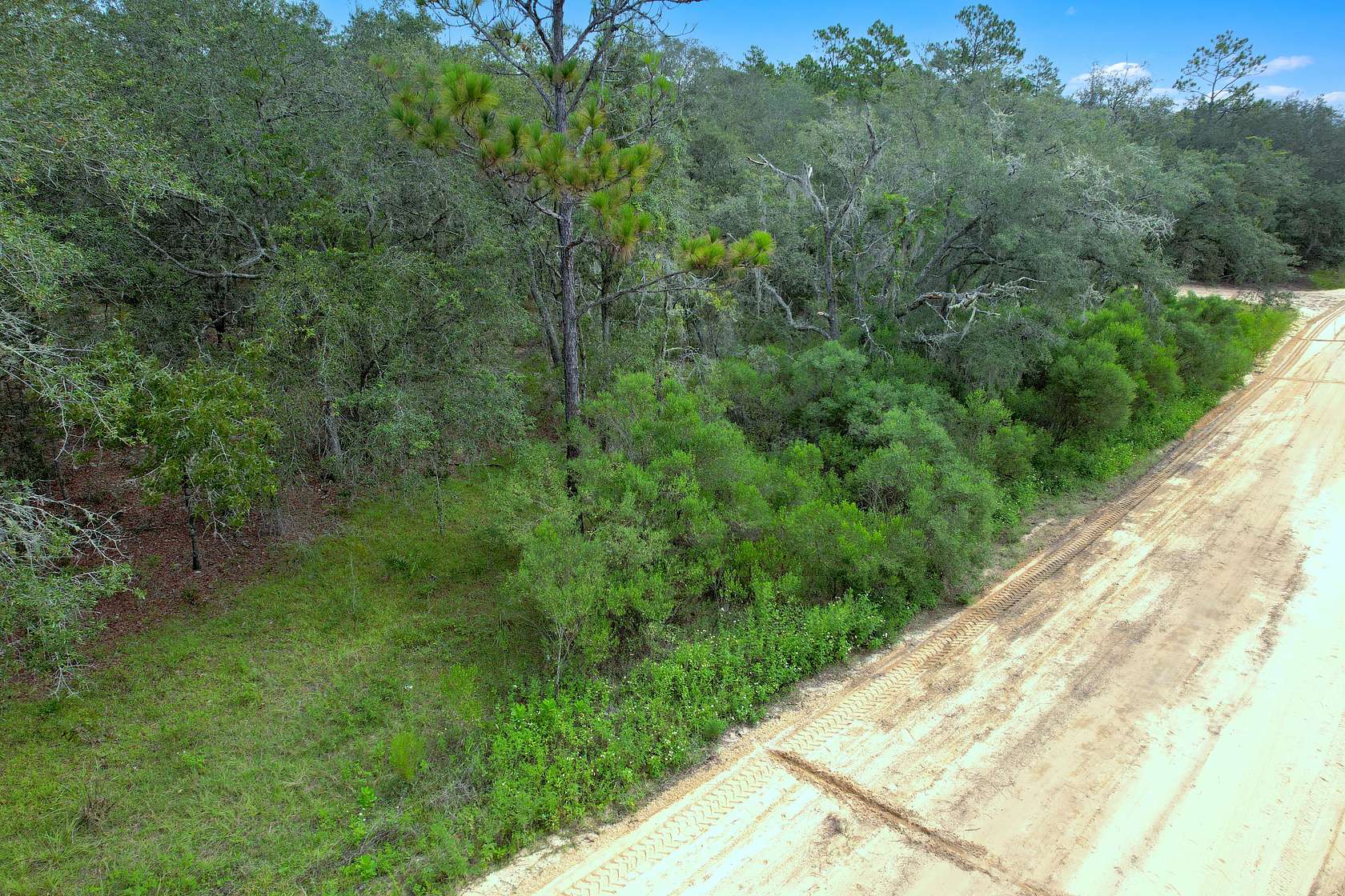 0.51 Acres of Residential Land for Sale in Interlachen, Florida