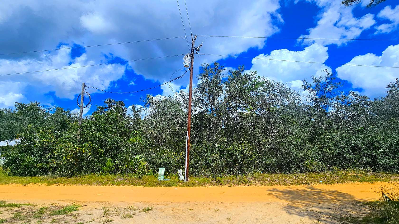 0.25 Acres of Residential Land for Sale in Umatilla, Florida
