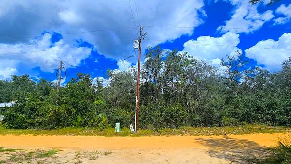 0.25 Acres of Residential Land for Sale in Umatilla, Florida