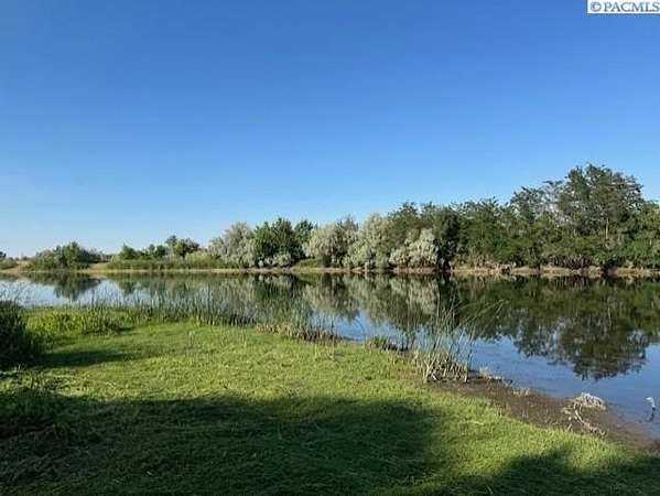 1.54 Acres of Land with Home for Sale in West Richland, Washington