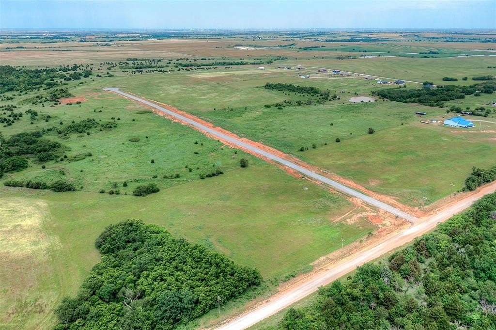 5 Acres of Residential Land for Sale in Piedmont, Oklahoma