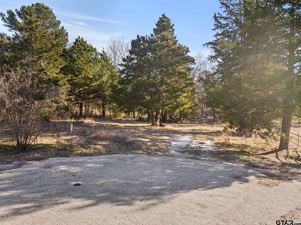 4.1 Acres of Residential Land for Sale in Mount Pleasant, Texas