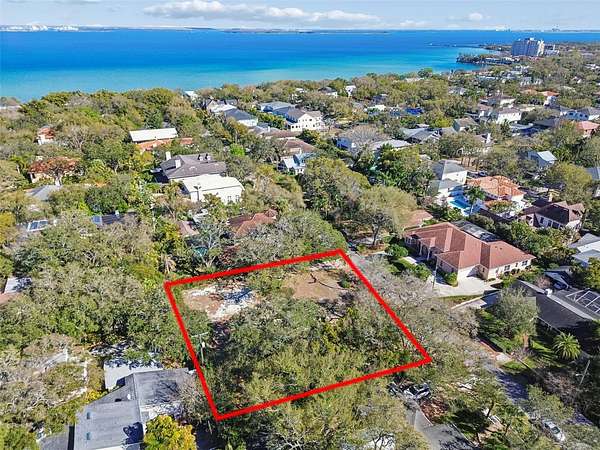 0.5 Acres of Residential Land for Sale in Tampa, Florida