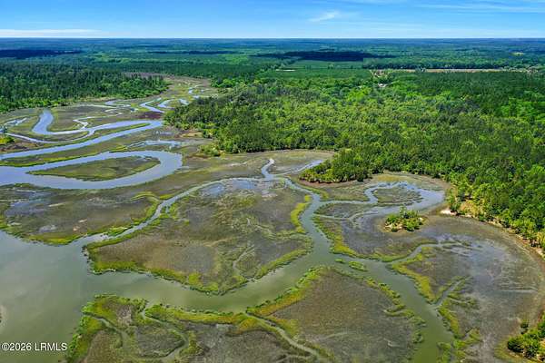 102 Acres of Land for Sale in Ridgeland, South Carolina