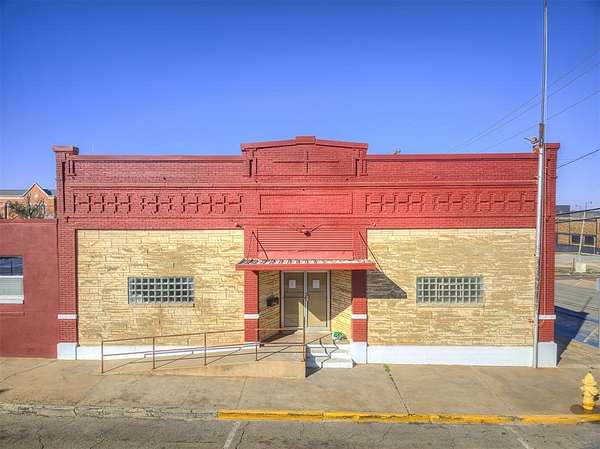 3 Acres of Improved Mixed-Use Land for Sale in Guthrie, Oklahoma