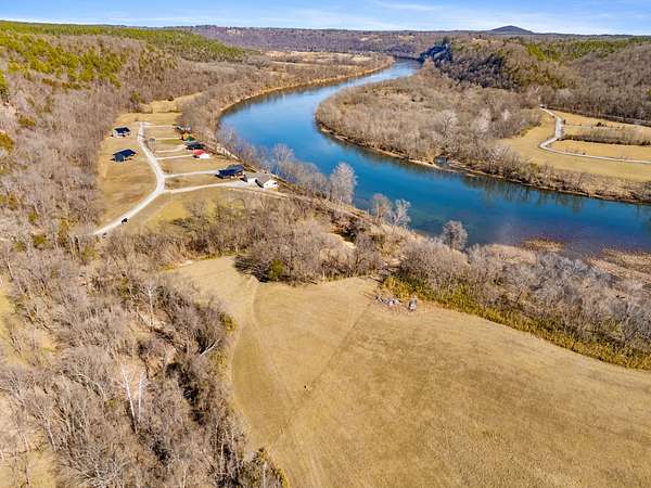 4 Acres of Land for Sale in Norfork, Arkansas