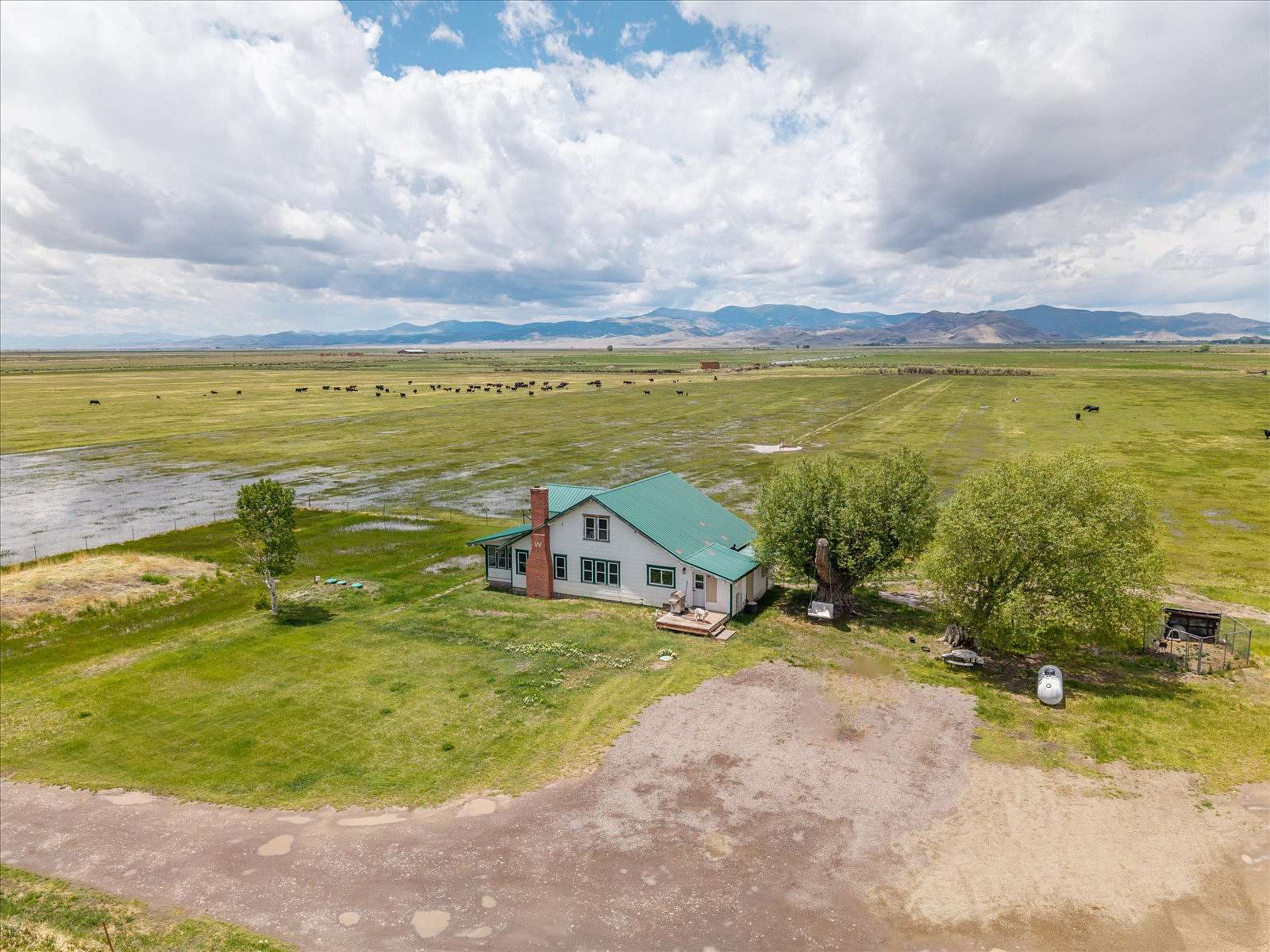 520 Acres of Land with Home for Sale in Saguache, Colorado