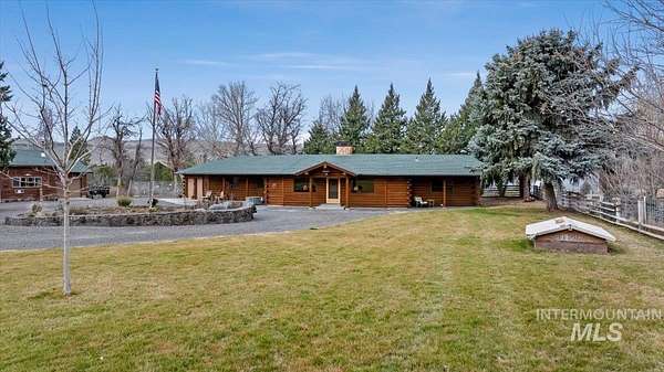 2 Acres of Land with Home for Sale in Hagerman, Idaho