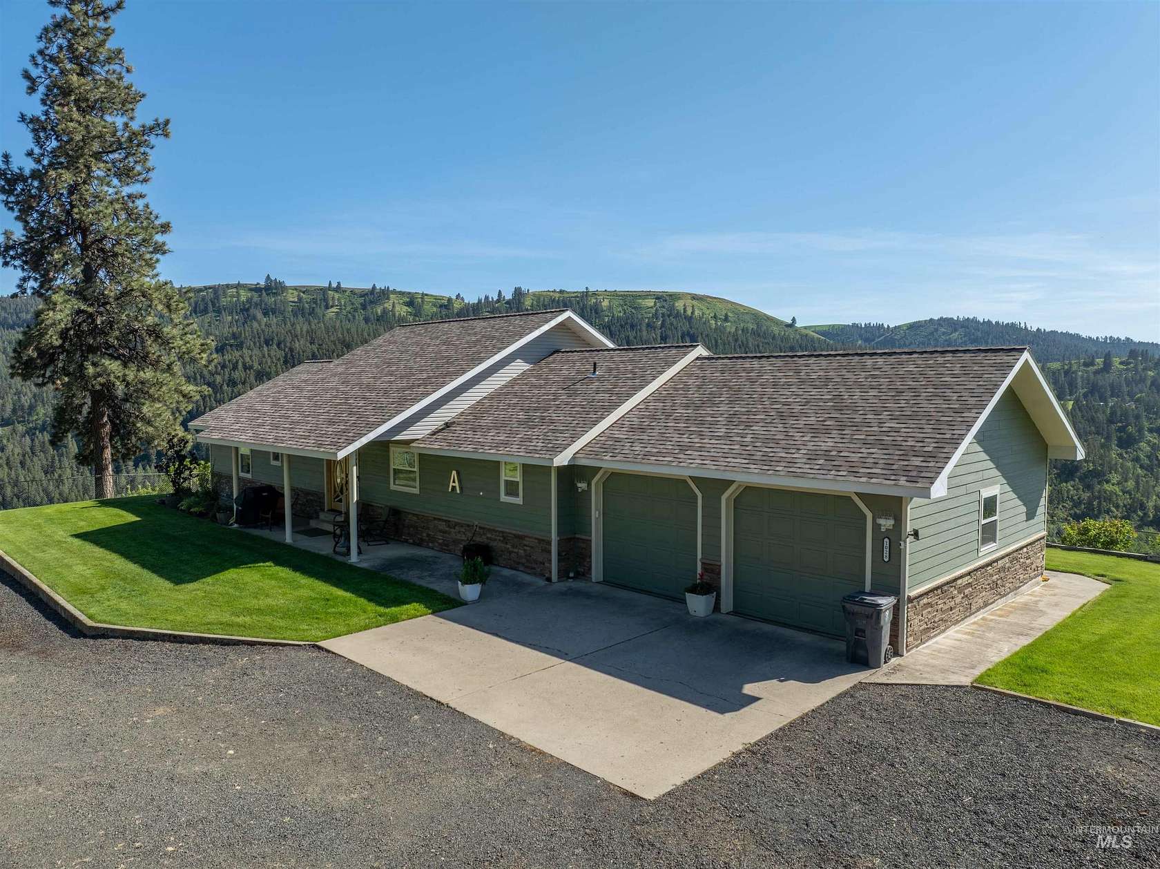 27.5 Acres of Land with Home for Sale in Kendrick, Idaho