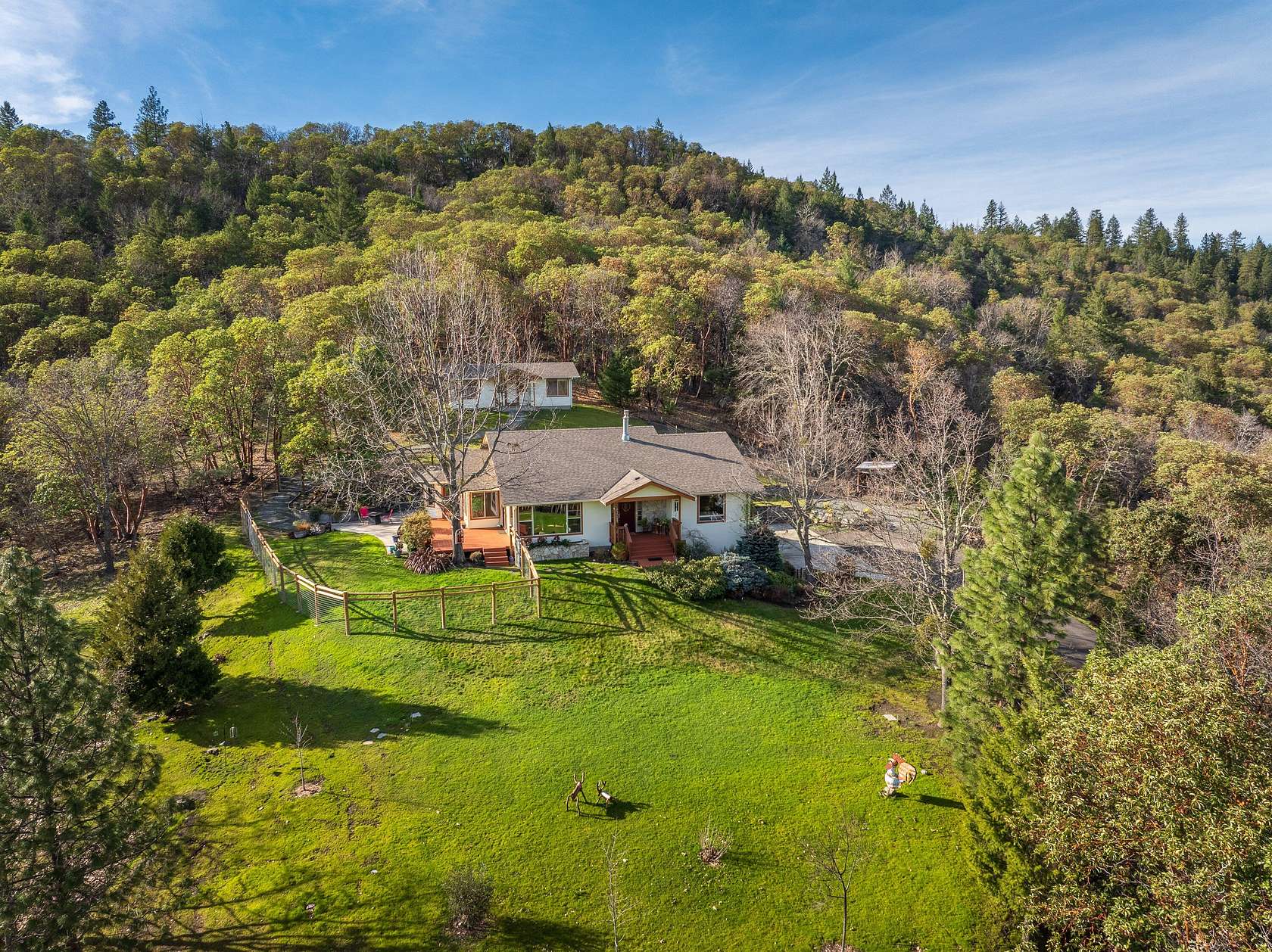 5 Acres of Land with Home for Sale in Grants Pass, Oregon