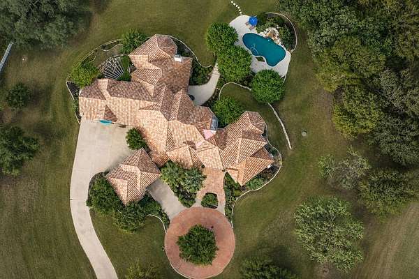 4.35 Acres of Land with Home for Sale in Horseshoe Bay, Texas
